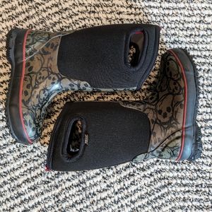 BOGS Skull Classic Waterproof Boots Youth Size 12 Boys